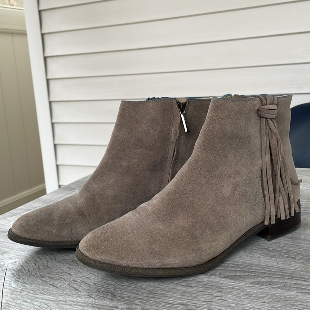 Karl Lagerfeld Paris Sixte Womens Suede Fringe Tassle Ankle Boots Size 9.5